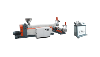 Plastic recycling machine